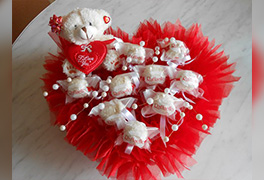 Букет из конфет Рафаело и плюшего мишки