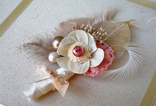 Бутоньерка 102